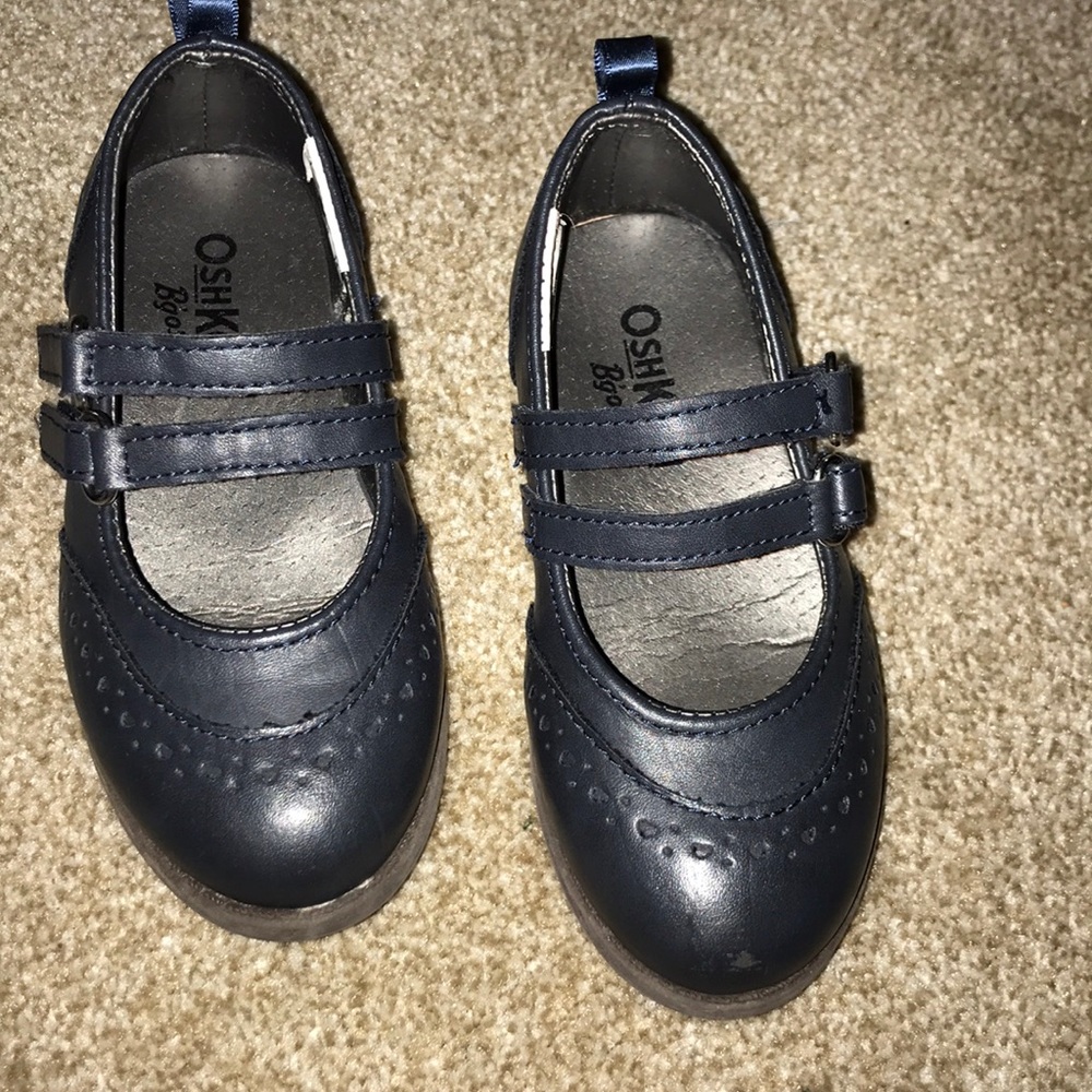Navy dress shoes